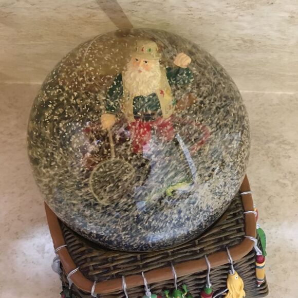 MR CHRISTMAS NORTH LODGE FISHING THEME SNOW GLOBE - Picture 3 of 12